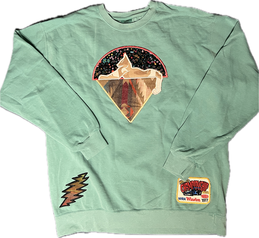 seafoam cats crewneck size XL