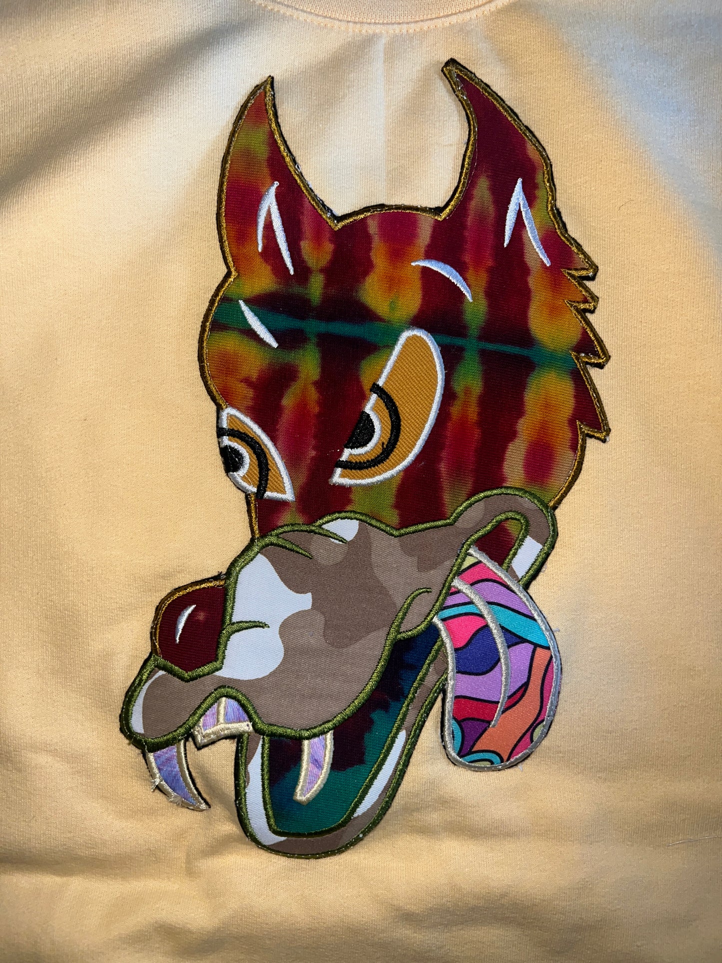 Wolf crewneck size Large